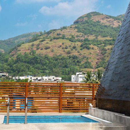 Saffronstays Urja, Lonavala - Private Villa With 2 Pools, Spa Room, Private Elevator & Waterfall 외부 사진