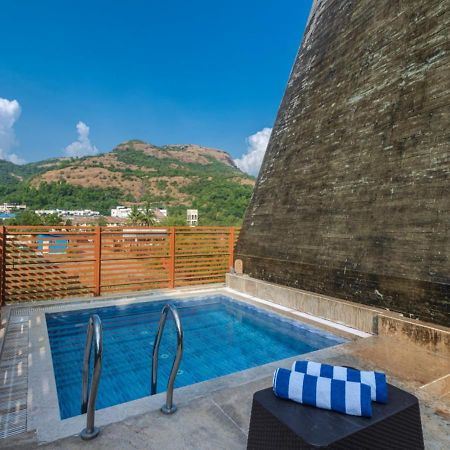 Saffronstays Urja, Lonavala - Private Villa With 2 Pools, Spa Room, Private Elevator & Waterfall 외부 사진